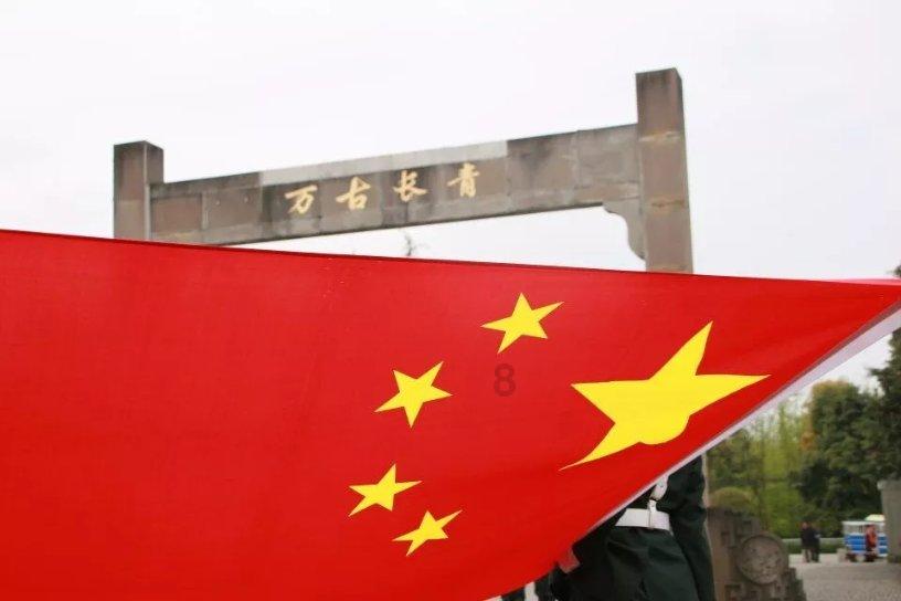 苹果狠起来自家人都打，苹果新款手机11对比X，差距明显游戏画面