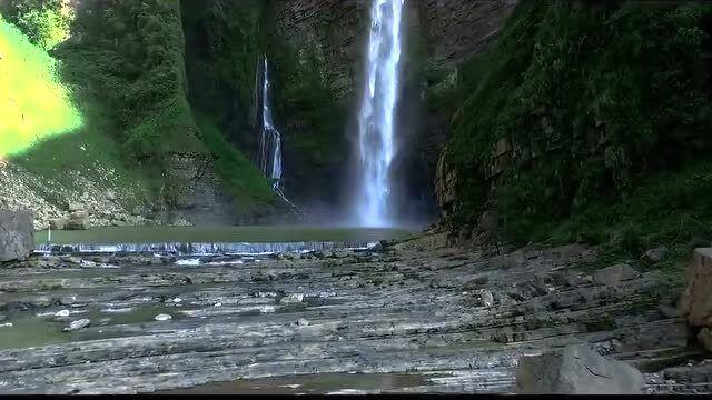 攀登高峰